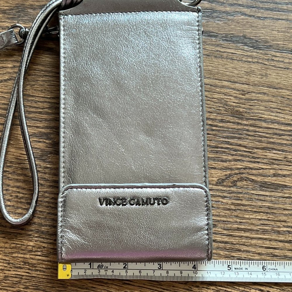 VINCE CAMUTO silver crossbody wallet & phone holder